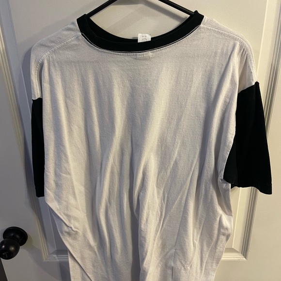 Volcom Used XL Tshirt - Picture 2 of 2